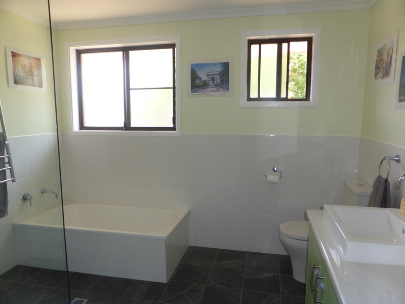 8 Werona Place, Parkes NSW 2870