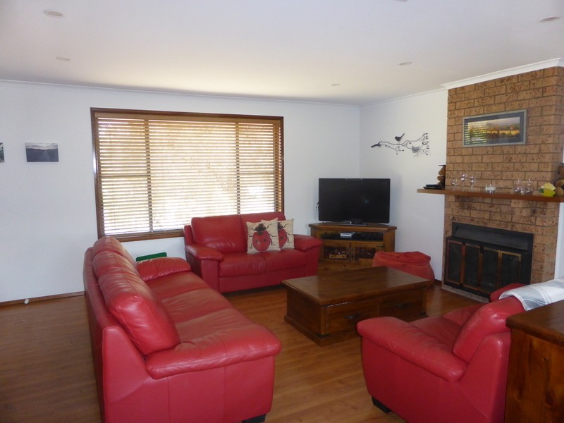 8 Werona Place, Parkes NSW 2870