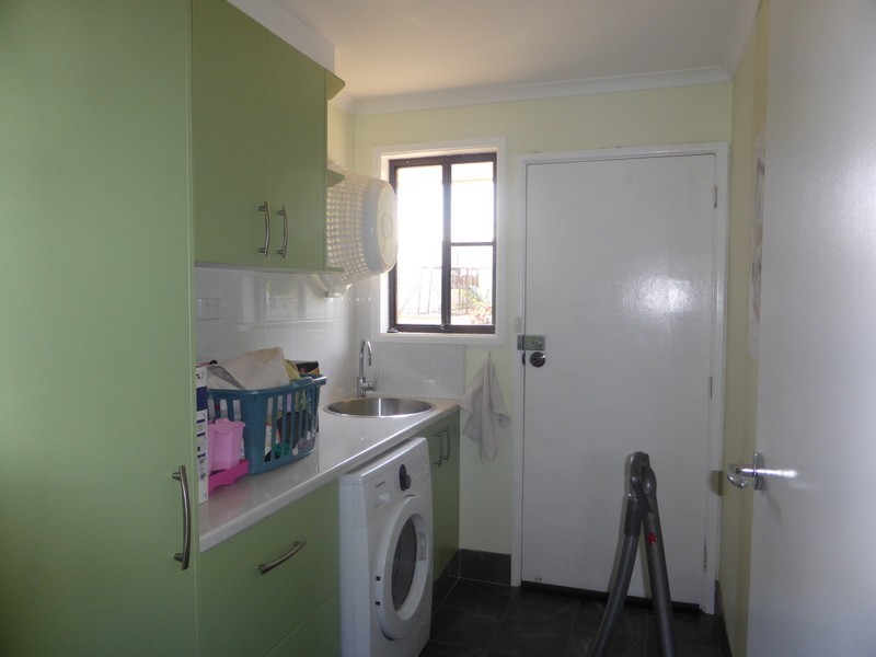 8 Werona Place, Parkes NSW 2870