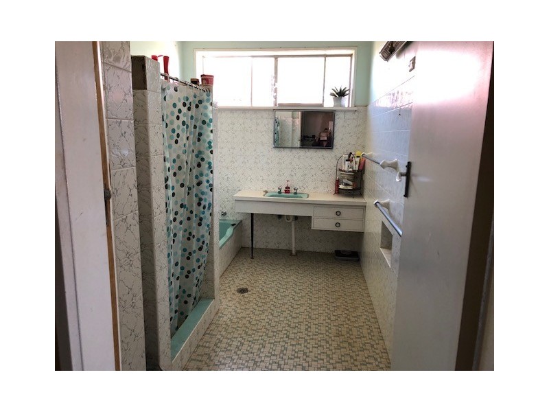10 Gobondery Street, Trundle NSW 2875