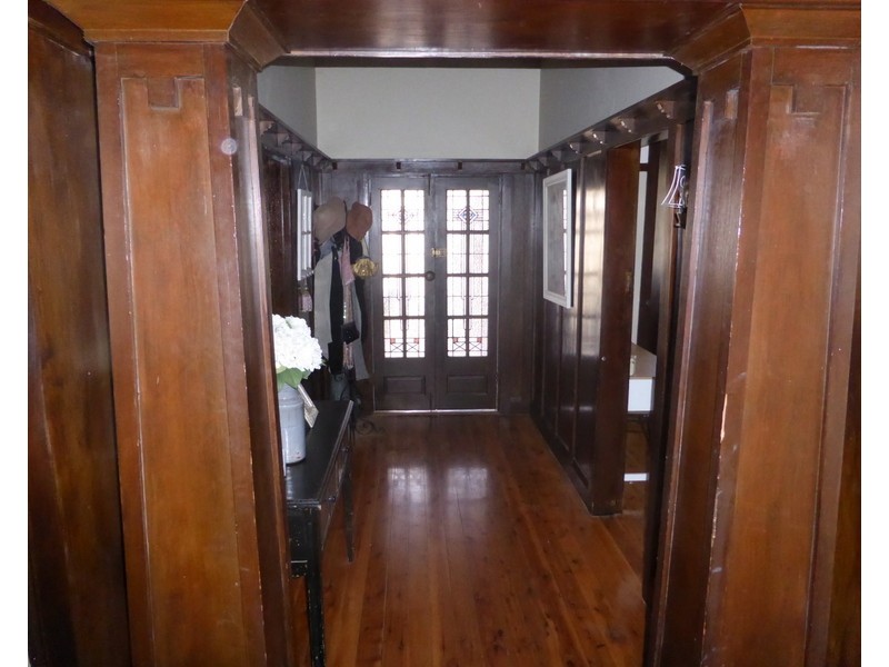 14 East Street, Parkes NSW 2870