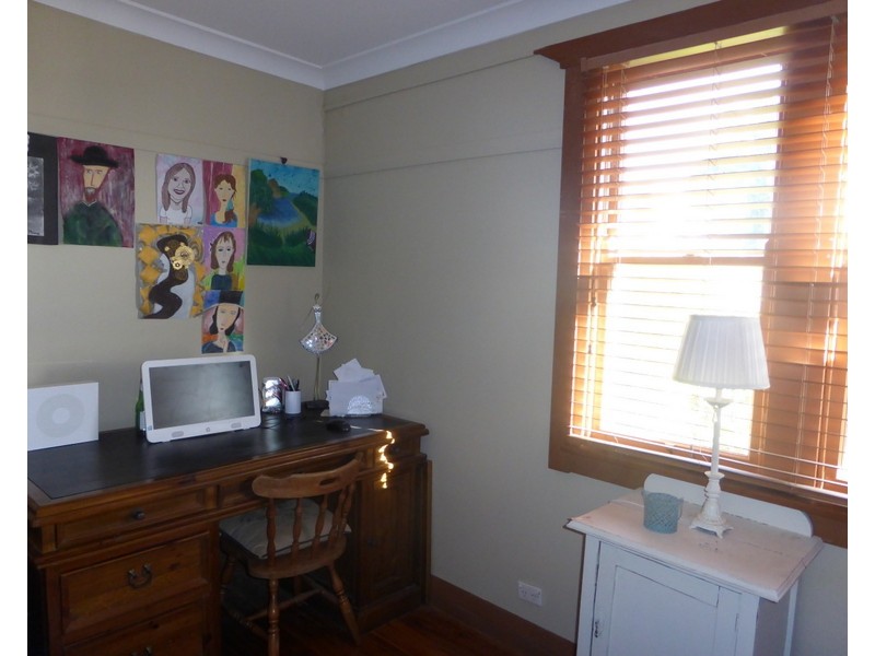 14 East Street, Parkes NSW 2870