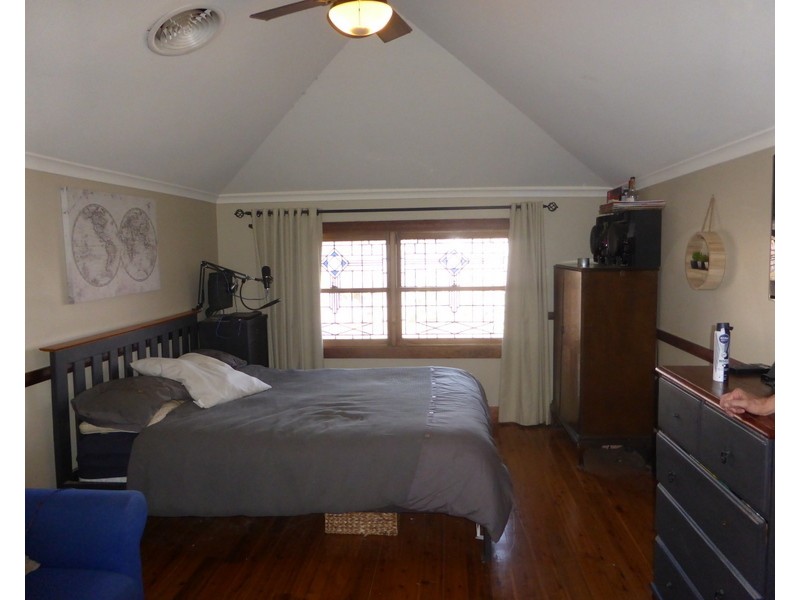 14 East Street, Parkes NSW 2870