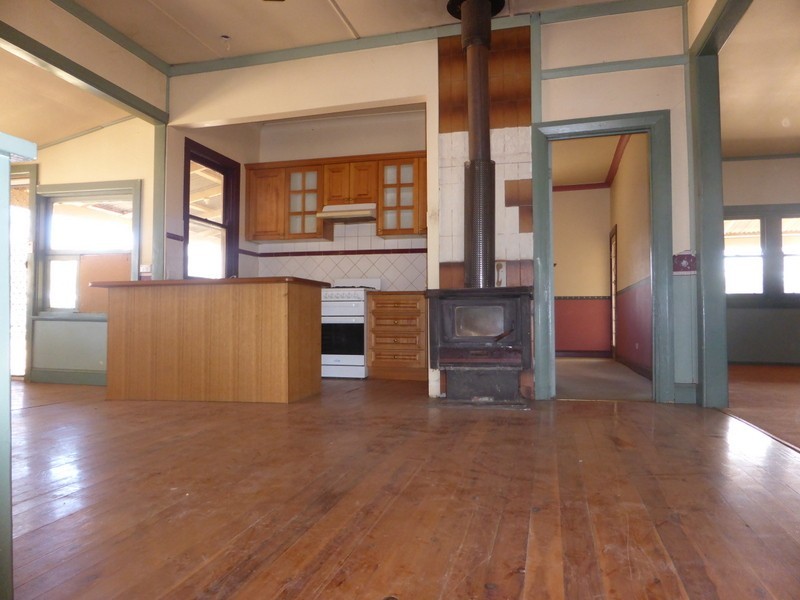 109 Woodward, Parkes NSW 2870