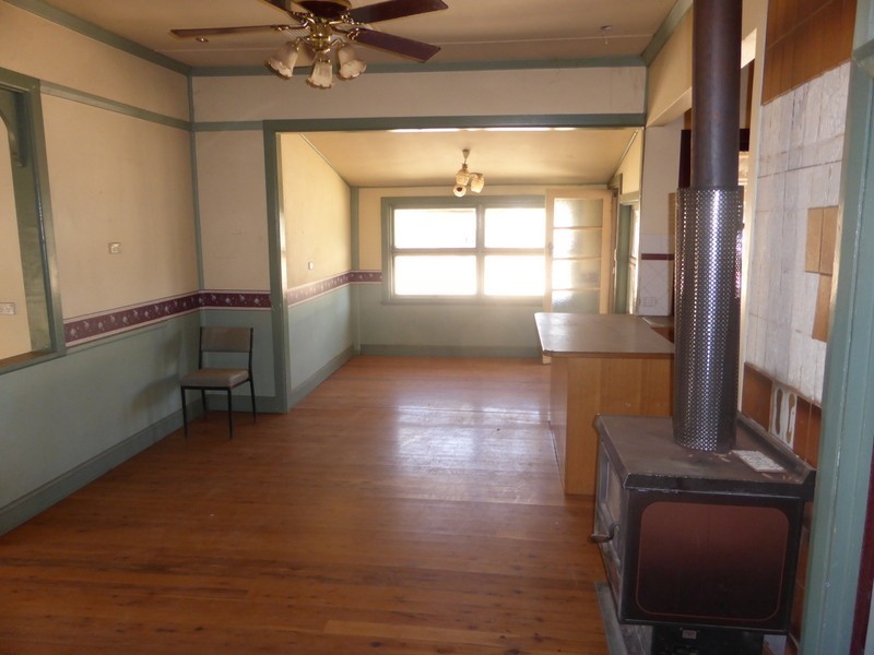 109 Woodward, Parkes NSW 2870