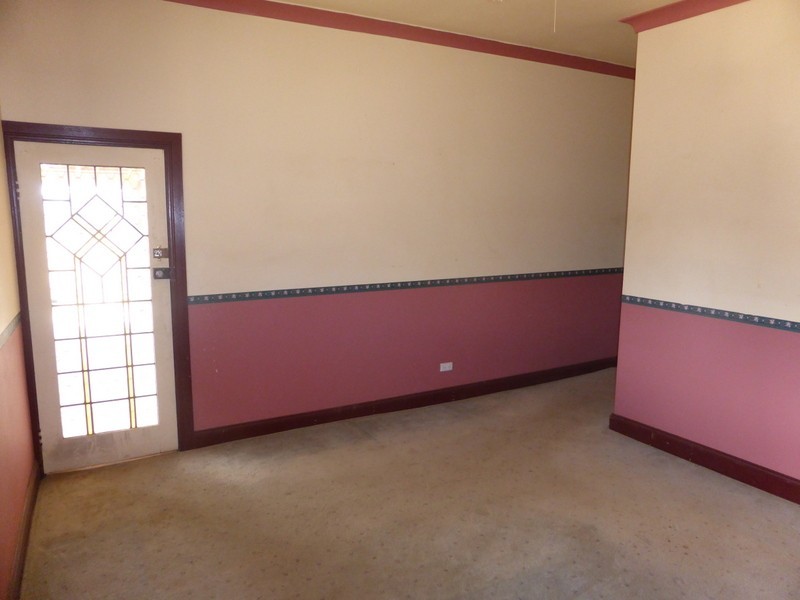 109 Woodward, Parkes NSW 2870