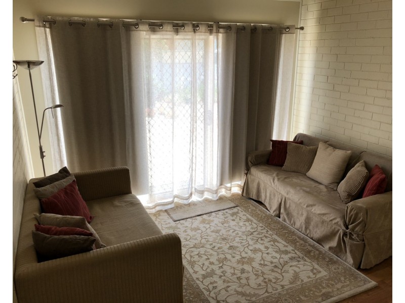 9 Phillip Street, Parkes NSW 2870