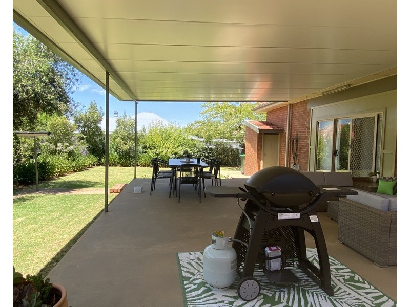 9 Phillip Street, Parkes NSW 2870