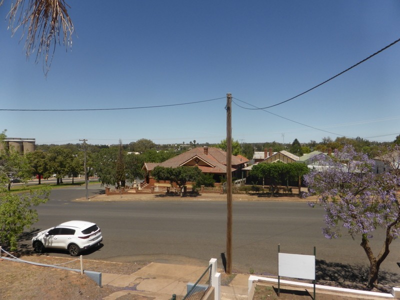 13 Currajong Street, Parkes NSW 2870