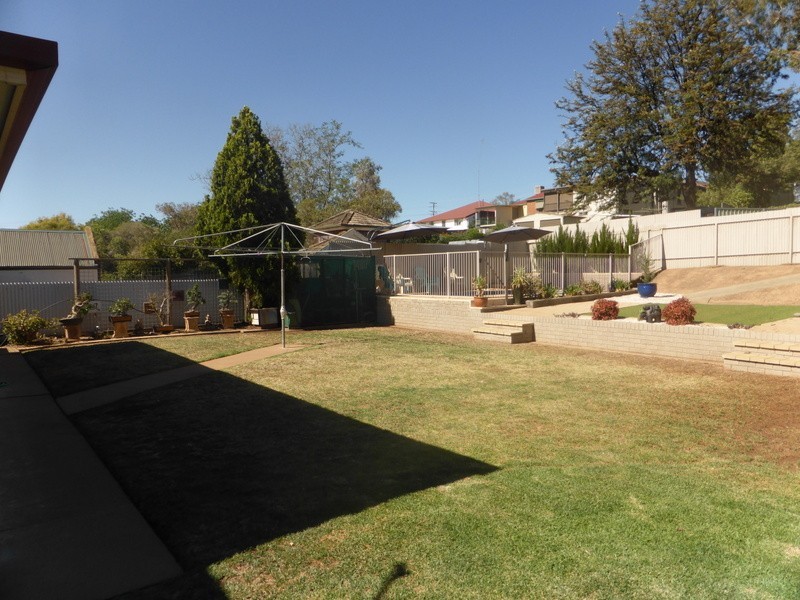 43 Hill Street, Parkes NSW 2870