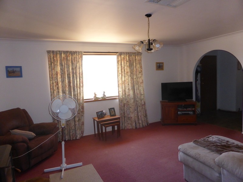 302 Henry Parkes Way, Parkes NSW 2870