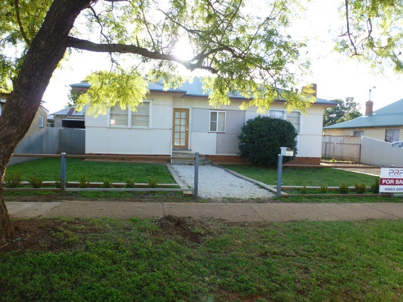 48 Close Street, Parkes NSW 2870