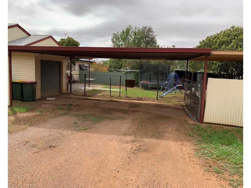 13 Captain Wilson Avenue, Parkes NSW 2870