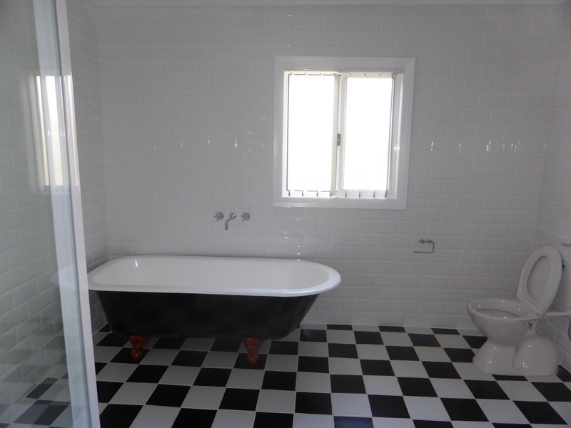 70 Orange Street, Parkes NSW 2870