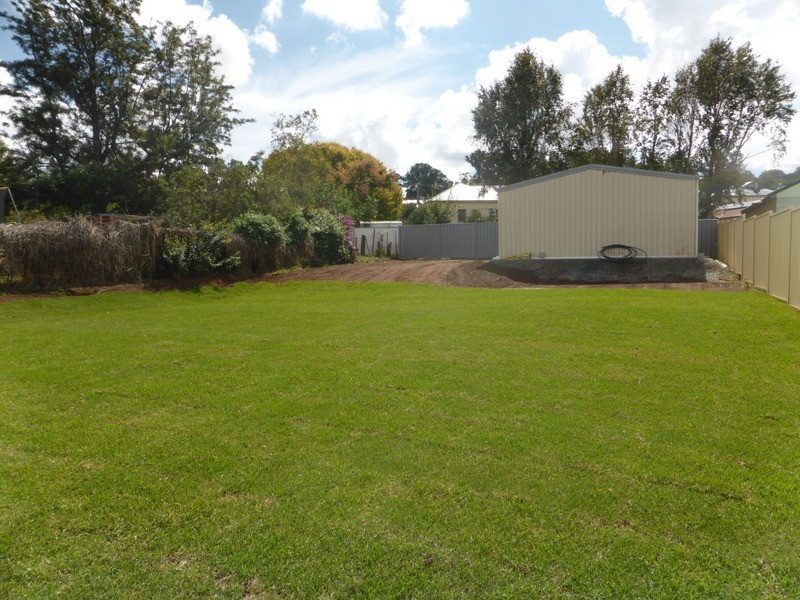 70 Orange Street, Parkes NSW 2870
