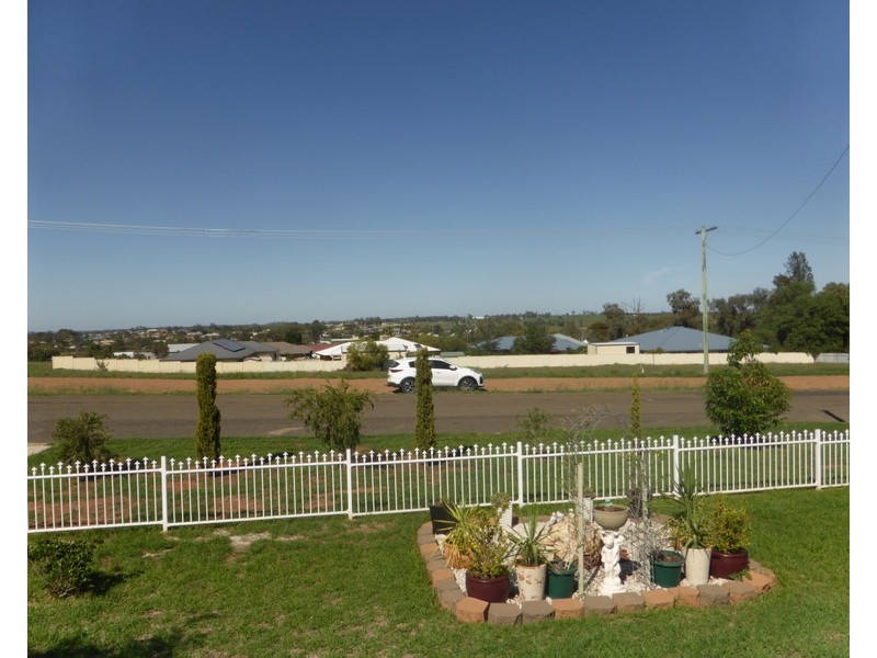 140 Mitchell Street, Parkes NSW 2870