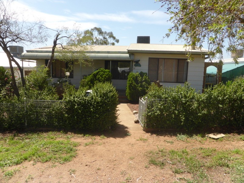19 Howard Street, Parkes NSW 2870