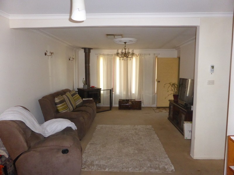 19 Howard Street, Parkes NSW 2870