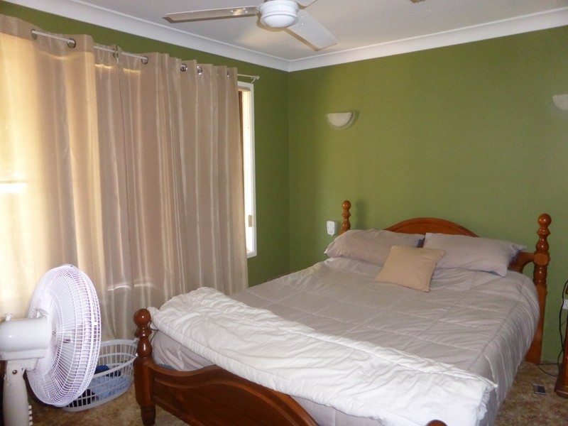 19 Howard Street, Parkes NSW 2870