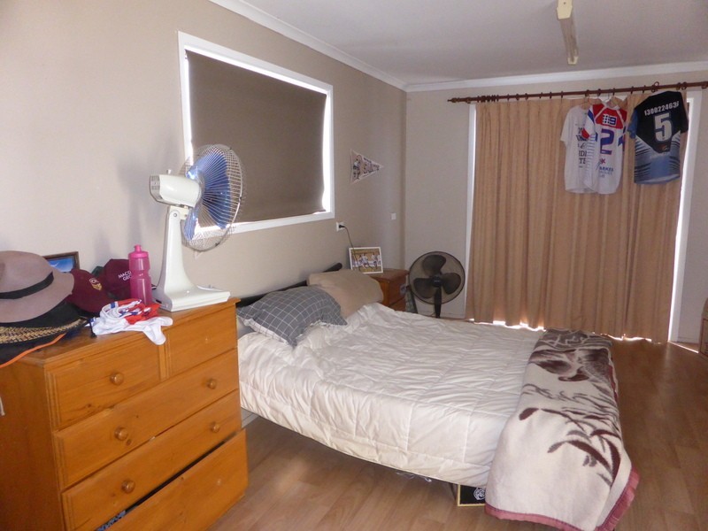 19 Howard Street, Parkes NSW 2870