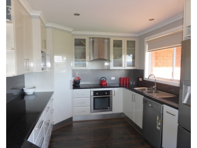 38 Barton Street, Parkes NSW 2870