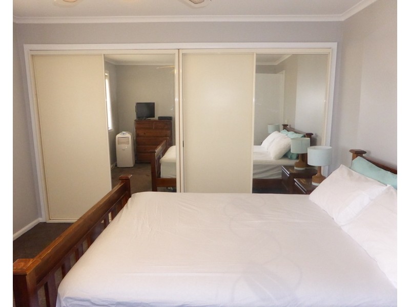38 Barton Street, Parkes NSW 2870
