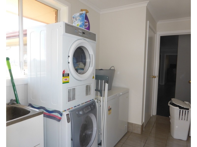 38 Barton Street, Parkes NSW 2870
