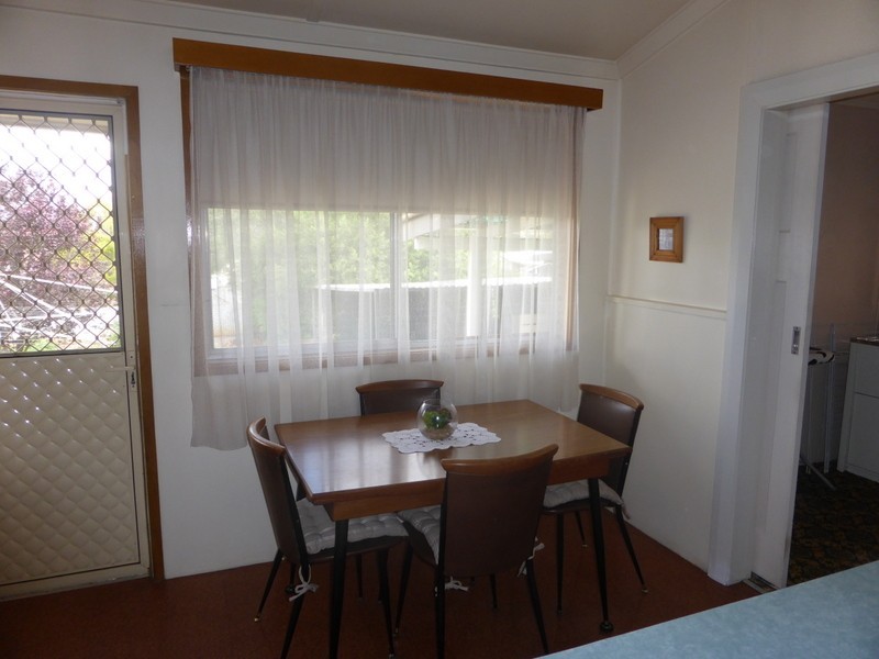 17 Goobang Street, Parkes NSW 2870