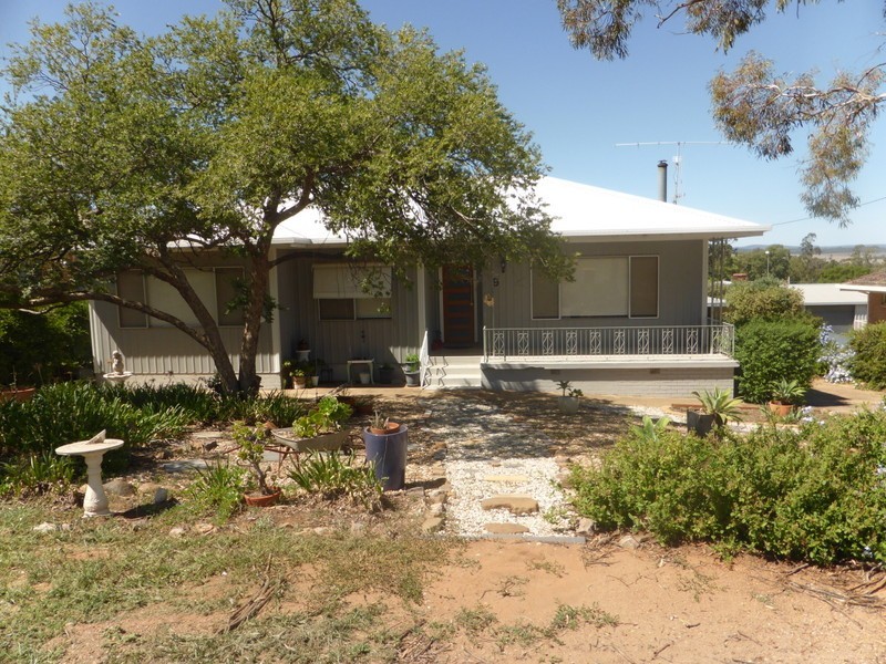 9 Lorking Street, Parkes NSW 2870