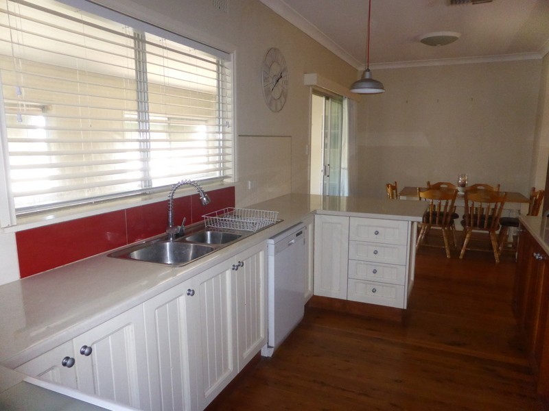 9 Lorking Street, Parkes NSW 2870