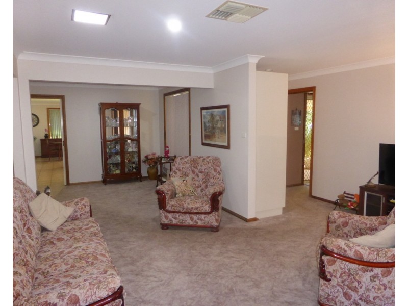 18 Danilenko Street, Parkes NSW 2870