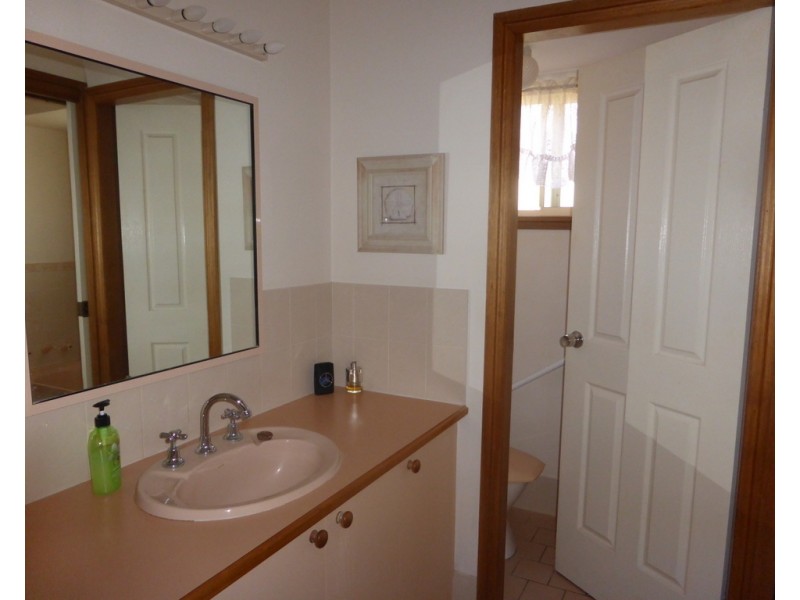 18 Danilenko Street, Parkes NSW 2870