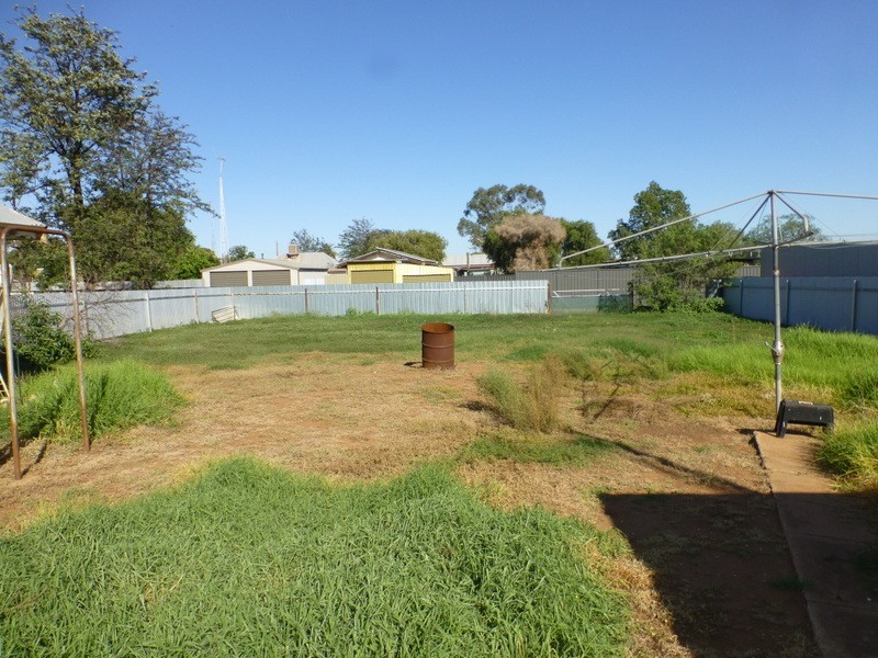 24 Kitchener Street, Tullamore NSW 2874