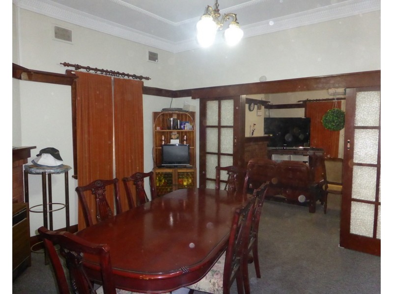 34 Church Street, Parkes NSW 2870