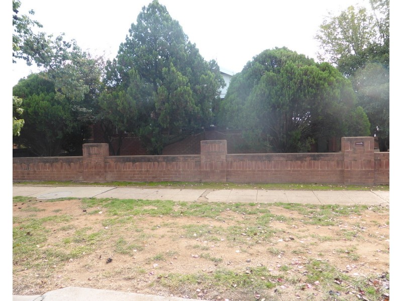 34 Church Street, Parkes NSW 2870