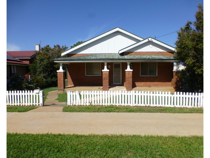 59 Bushman, Parkes NSW 2870