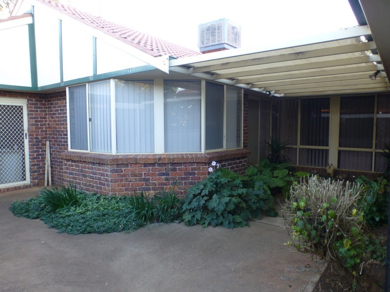 7 Thornbury Street, Parkes NSW 2870