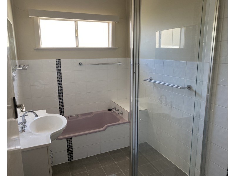 5 Hooley, Parkes NSW 2870