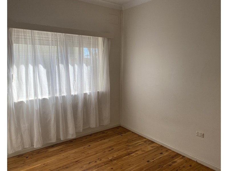 5 Hooley, Parkes NSW 2870