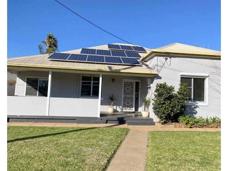 13 Forbes Road, Parkes NSW 2870