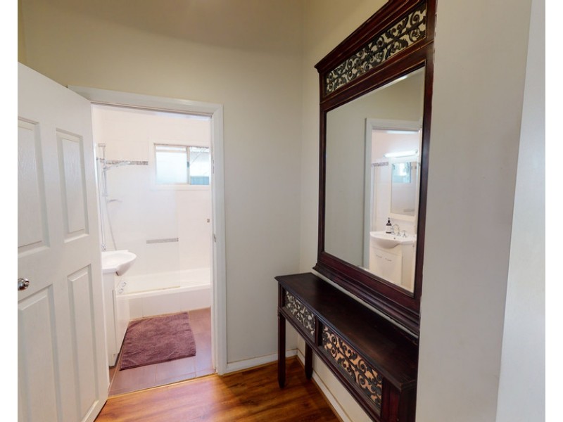 13 Forbes Road, Parkes NSW 2870