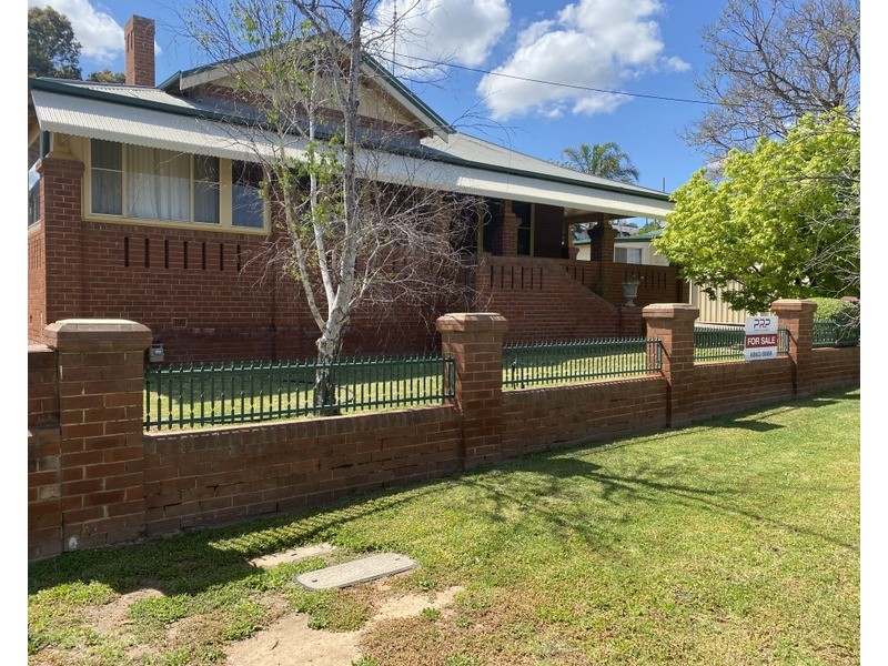 63 Hill Street, Parkes NSW 2870