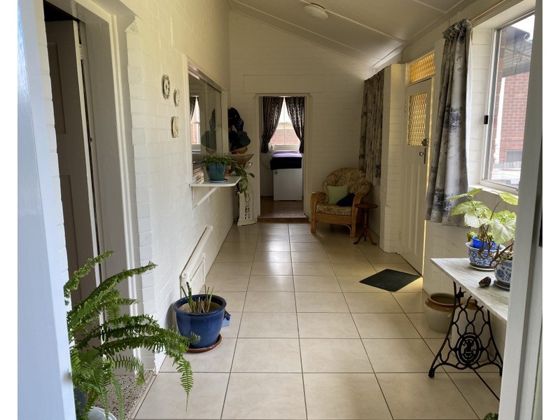 63 Hill Street, Parkes NSW 2870