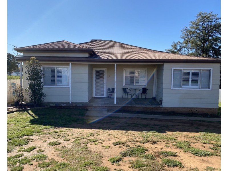 31 Coleman Road, Parkes NSW 2870