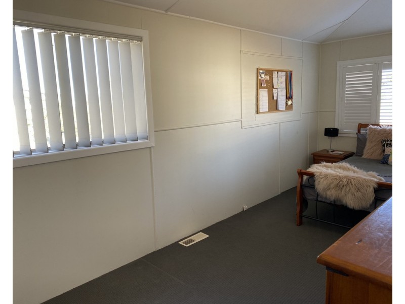 31 Coleman Road, Parkes NSW 2870