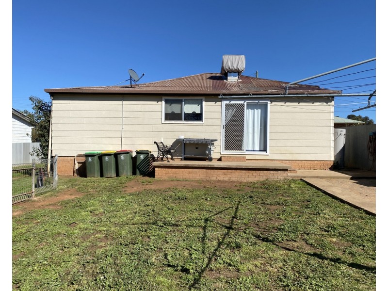 31 Coleman Road, Parkes NSW 2870