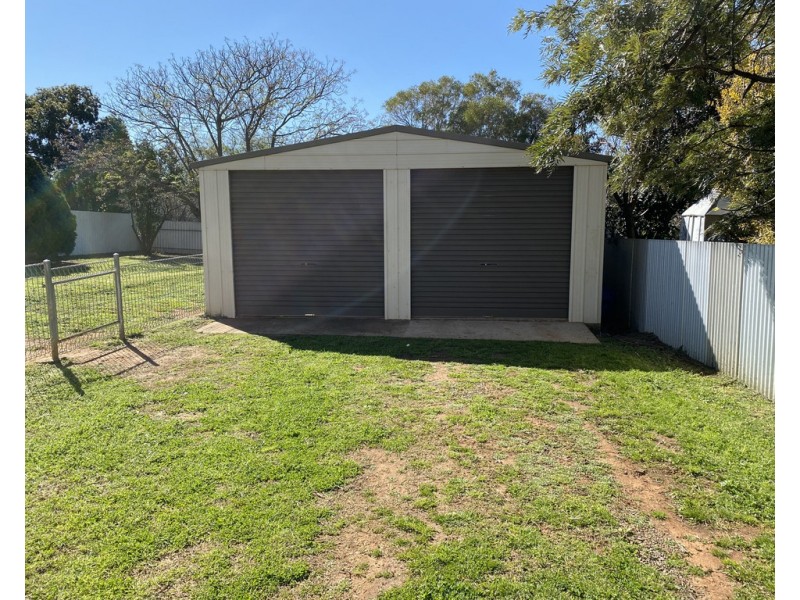 31 Coleman Road, Parkes NSW 2870