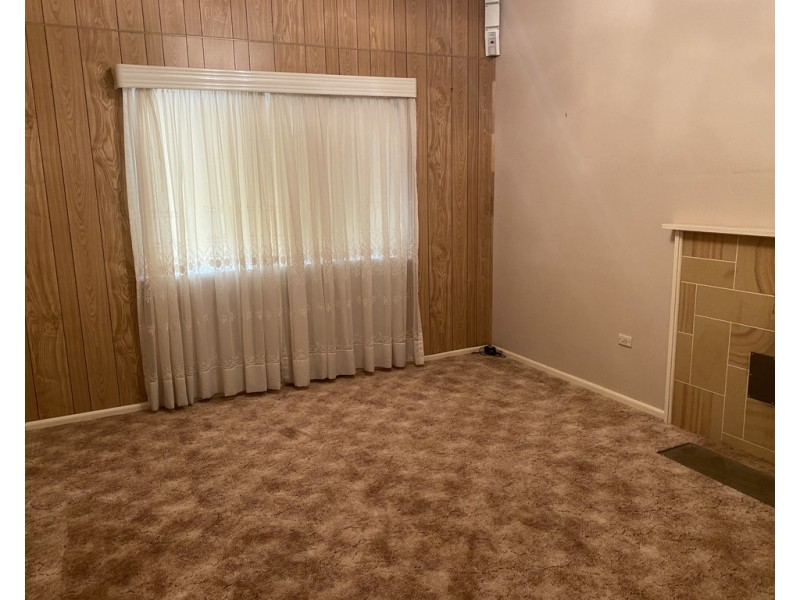 3 Lawson Street, Parkes NSW 2870