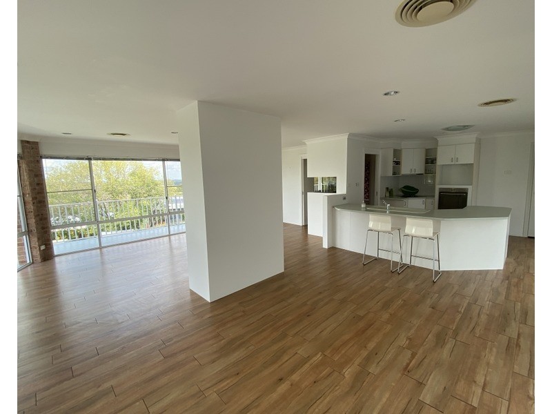 1 Mendos Place, Parkes NSW 2870