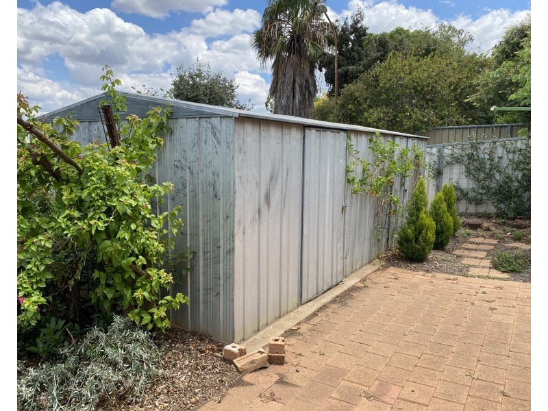 1 Mendos Place, Parkes NSW 2870